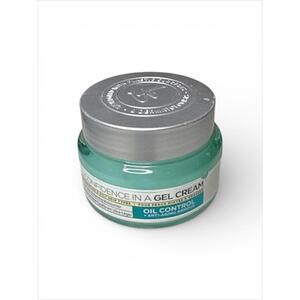 It Confidence in a Gel Cream Open See Image
